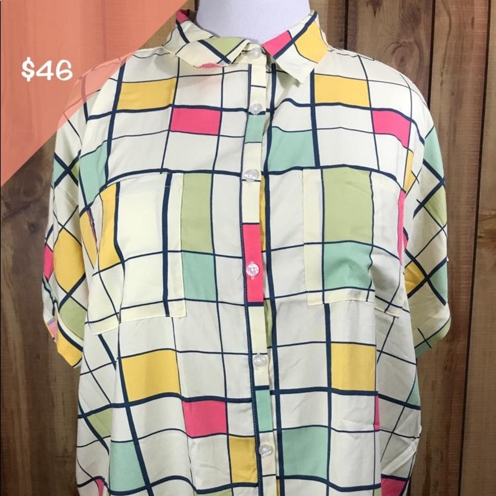 LuLaRoe Large Amy Cropped Blouse